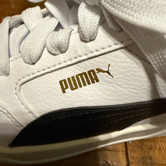 Puma Classic White Sneakers with Black Accent - Picture 5 of 6